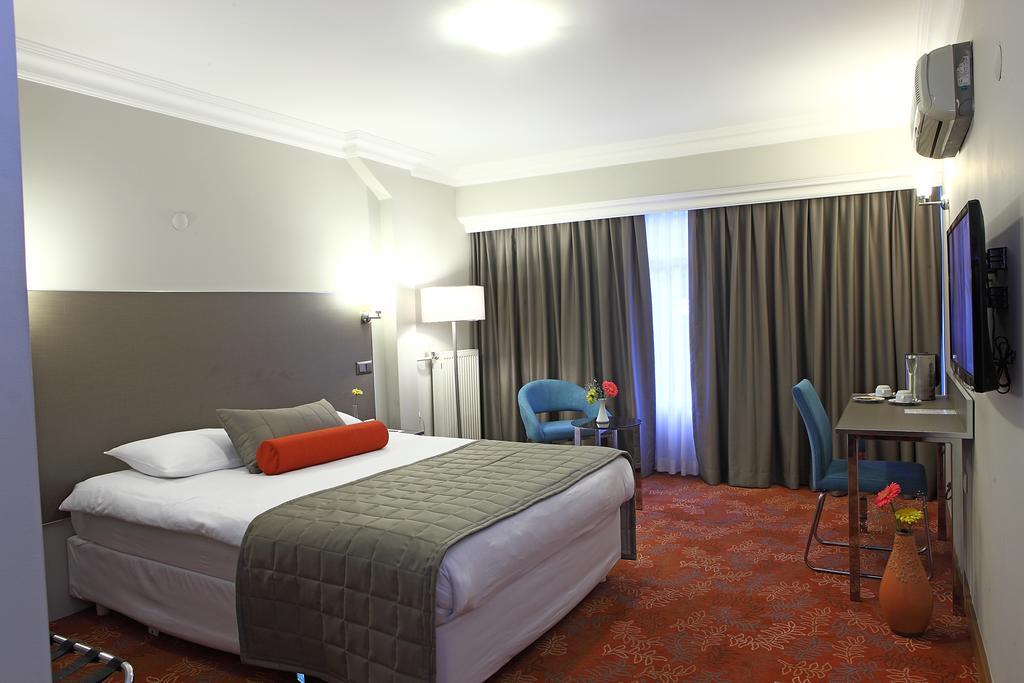 Arma Hotel Manisa Habitación foto