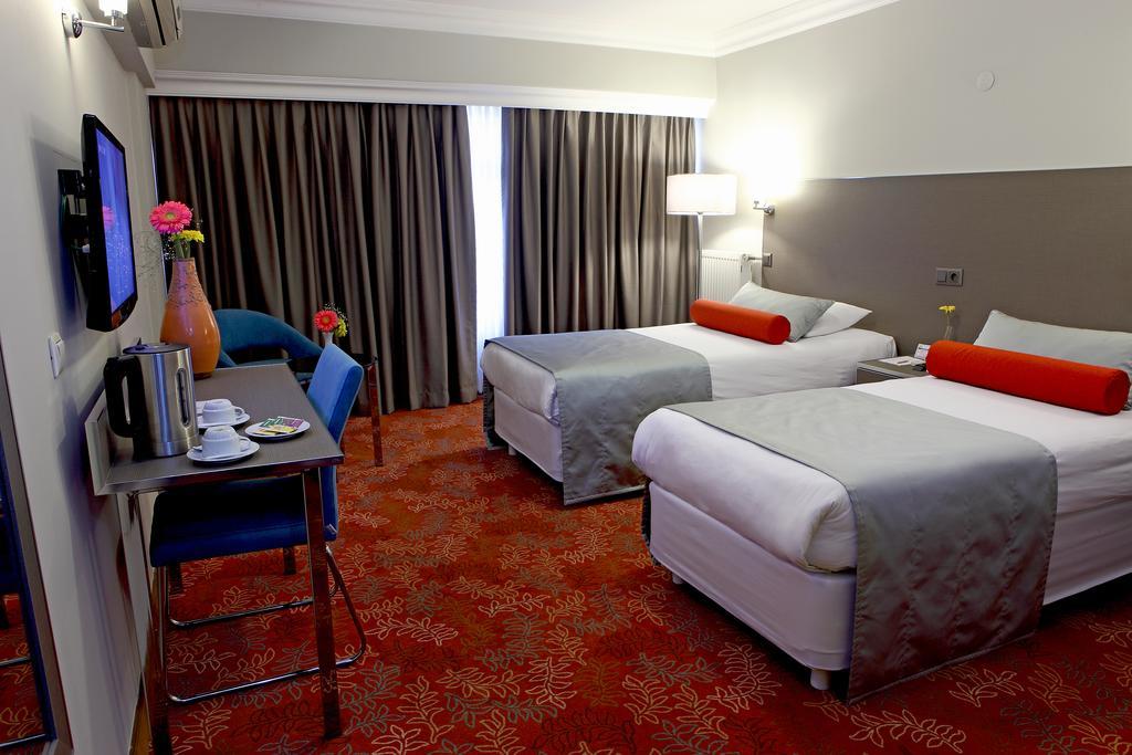Arma Hotel Manisa Habitación foto